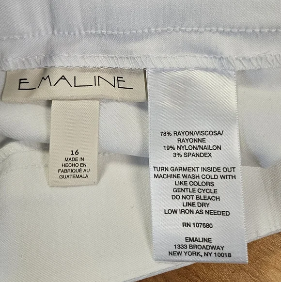 Emaline Women's Bermuda Performance Stretch Shorts Size 16 - Picture 2 of 4